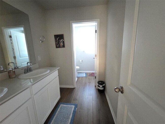 Building Photo - 300 Windy Reed Rd