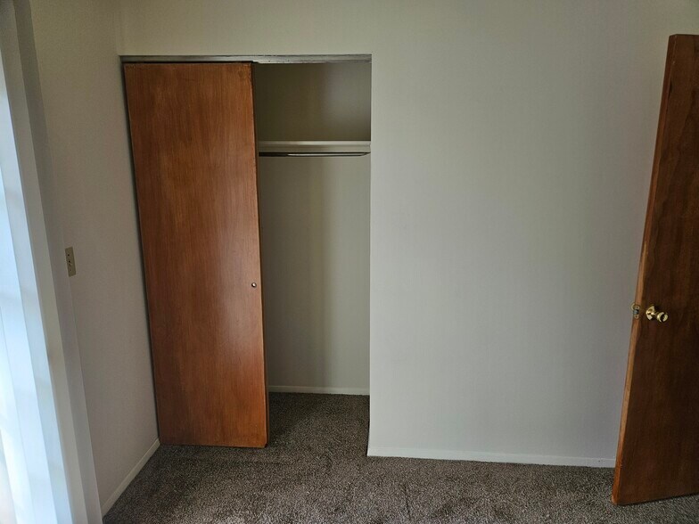 Building Photo - 158 Hillcrest Ave