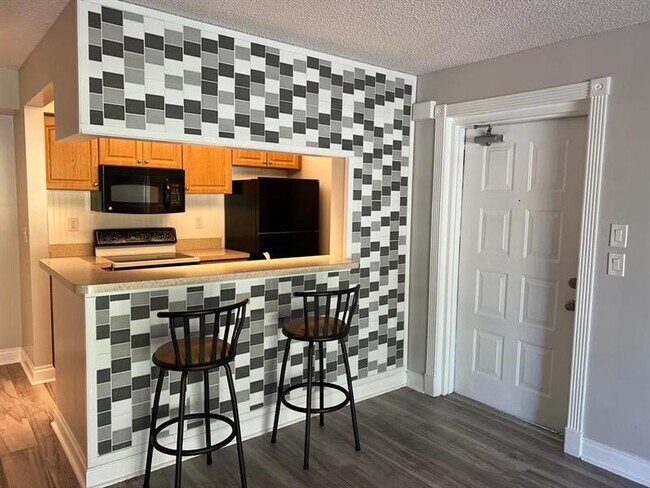 Building Photo - 2502 SE Anchorage Cove