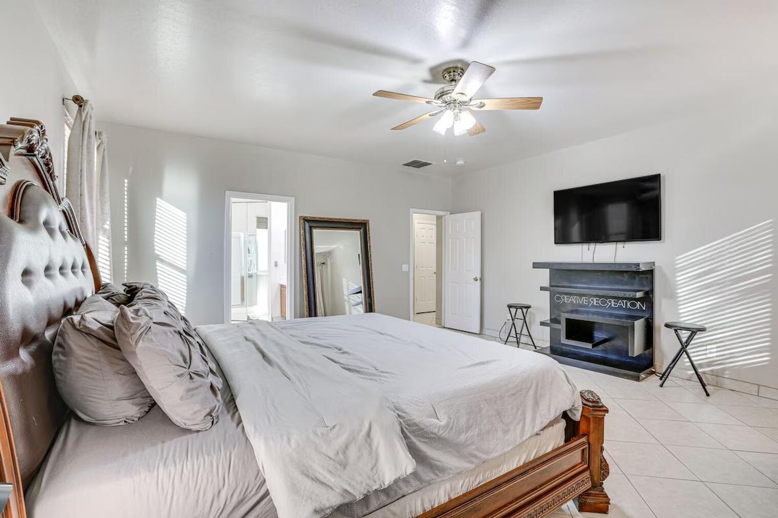 Building Photo - 2907 W Carson Rd