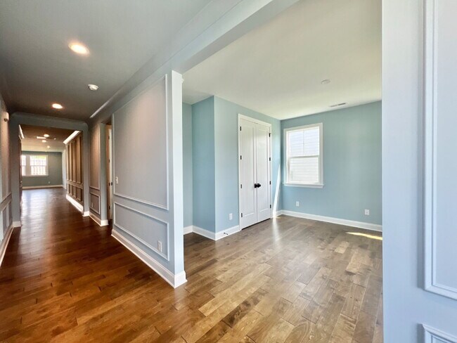 Building Photo - STUNNING and SPACIOUS!