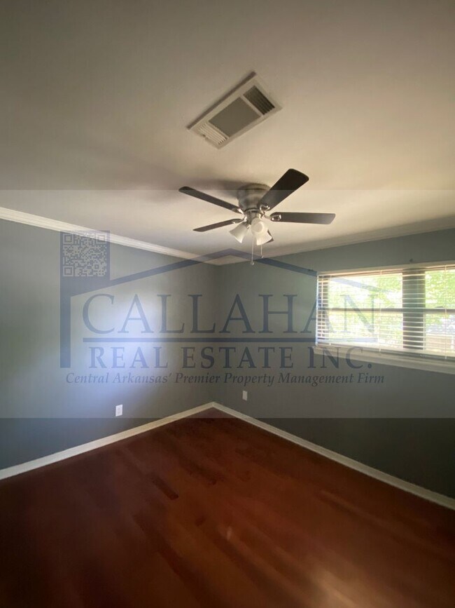 Building Photo - Jacksonville Foxwood Home