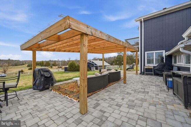 Building Photo - 11641 Glen Rd