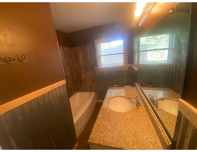 Building Photo - 1513 Berkshire St