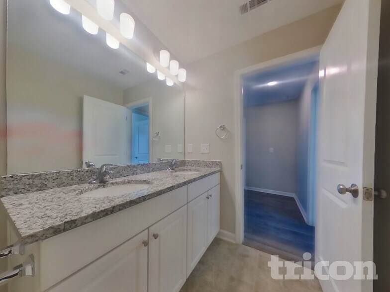 Building Photo - 156 Chapelcrest Ln