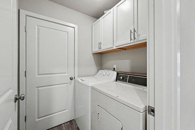 Building Photo - 15065 Iverson Lp SE