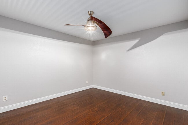 Building Photo - 5713 W Gelding Dr