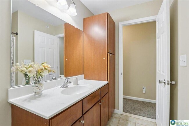 Building Photo - 270 Milkweed Dr