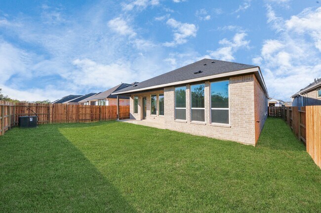 Building Photo - 32031 Victoria Meadow Dr