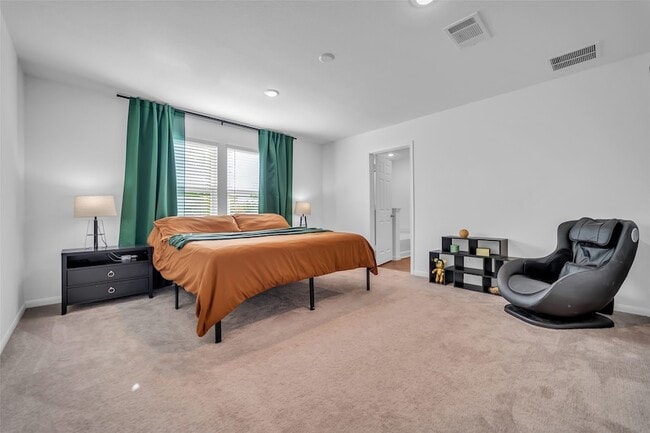 Building Photo - 7306 Madison Cmns Ln