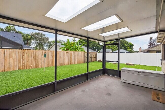 Building Photo - Charming 3-Bedroom Home in Desirable Oviedo!