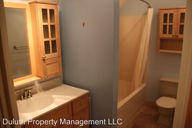 Building Photo - 4 br, 2 bath House - 2819 West 2nd Street