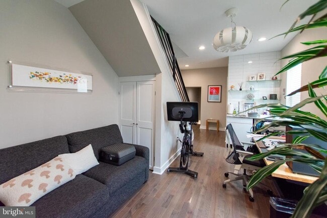 Building Photo - 911 S 20th St