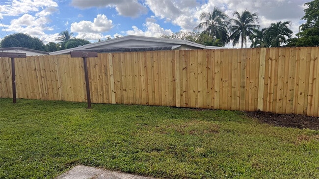 Building Photo - 6540 SW 4th St