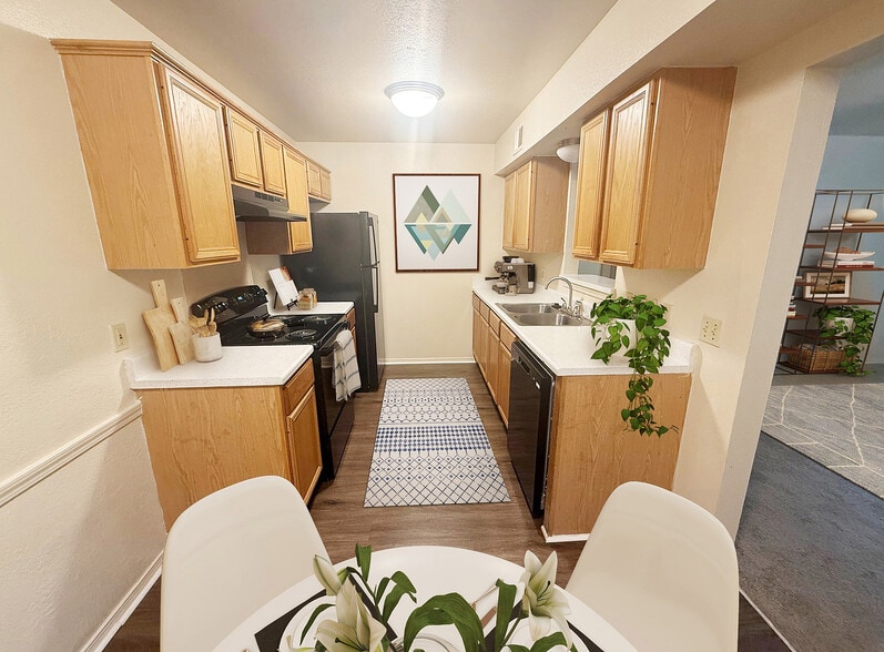 Kitchen - Village Square of Jacksonville