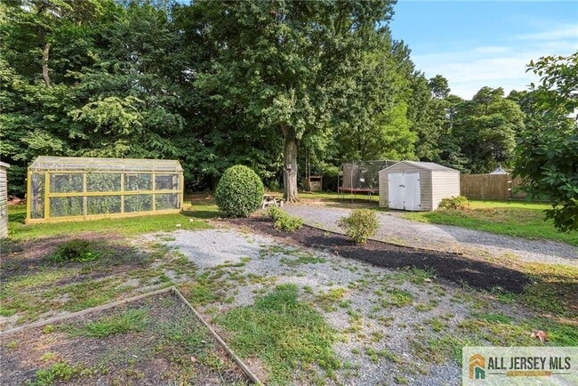 Building Photo - 76 Carlisle Ave