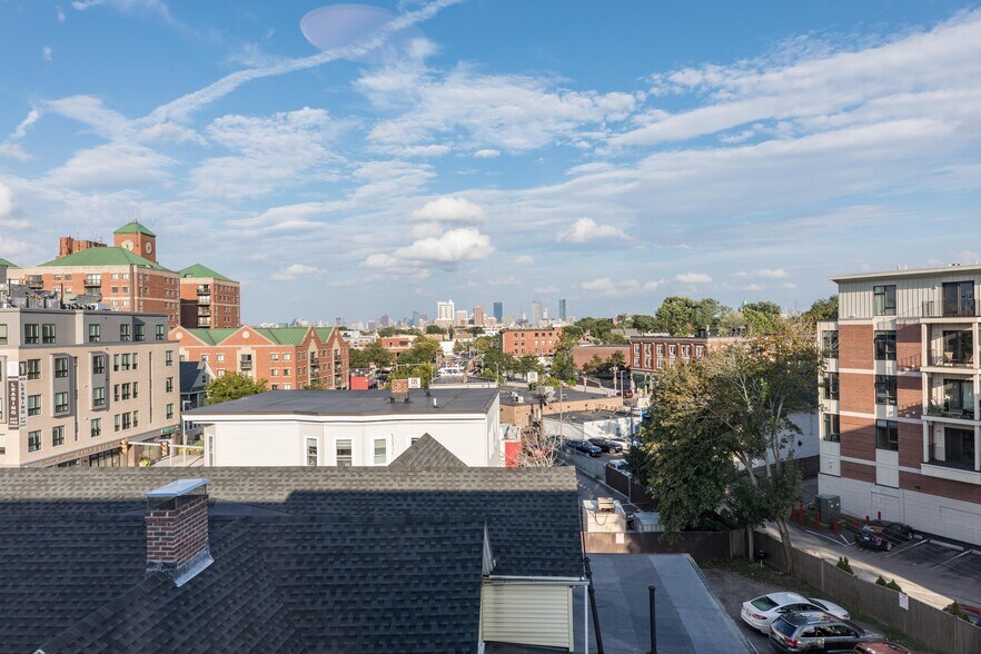 Building Photo - 42 North Beacon St