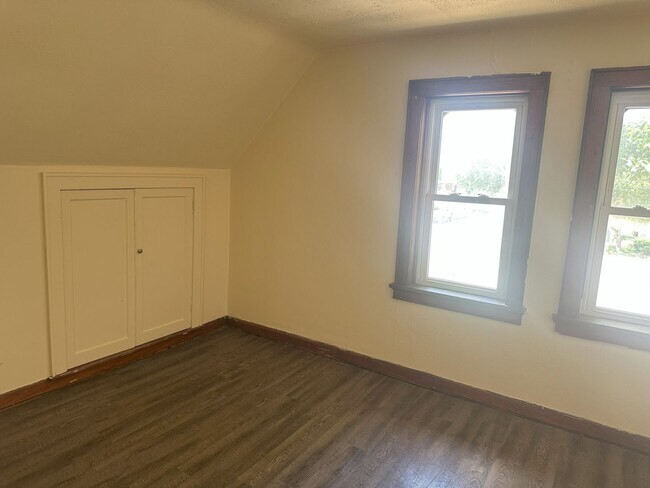 Building Photo - 43 W Mitchell St