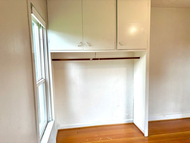 Building Photo - STARM02