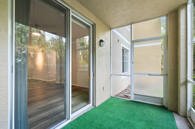 Building Photo - 6565 Emerald Dunes Dr
