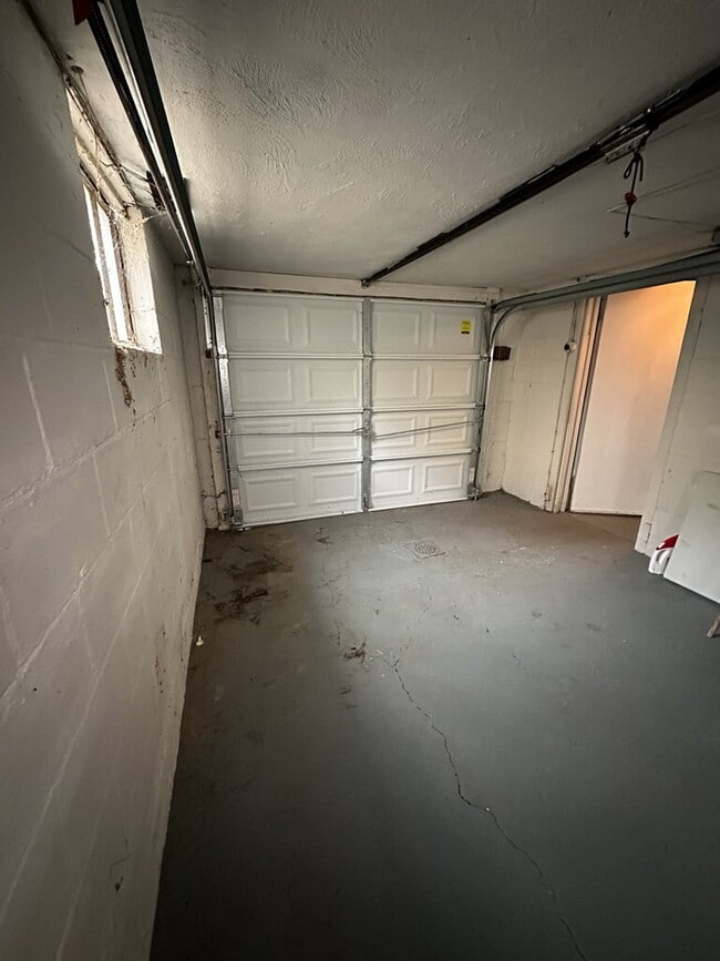 Building Photo - 4556 Kugler Mill Rd