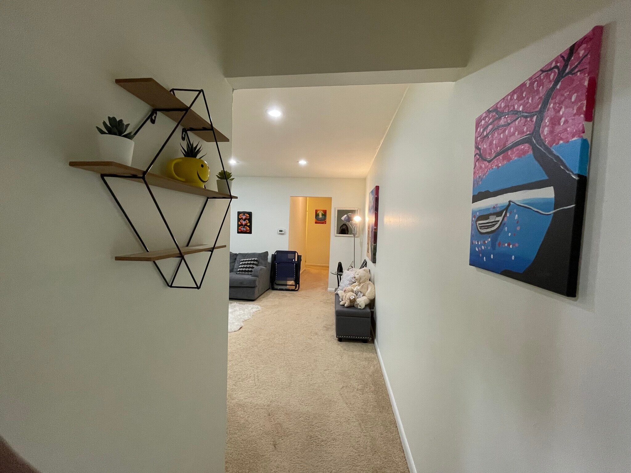 Building Photo - 3790 Lyndhurst Dr