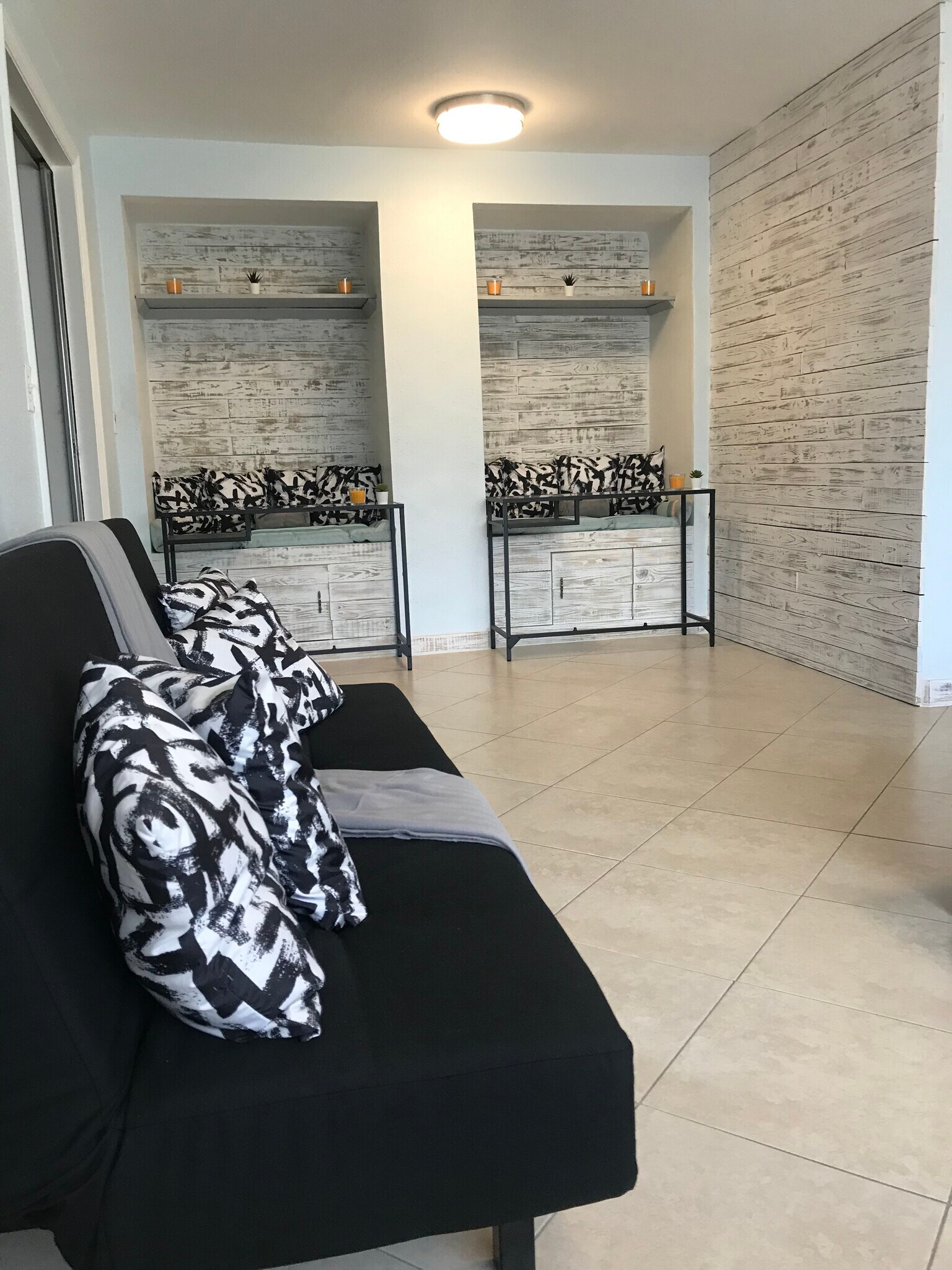 Office /chilling area for 3x1 or 4x2 - 2440 Manasota Beach Rd