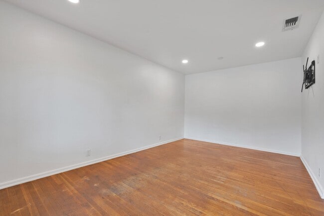 Building Photo - Cozy 3 Bedroom Home in Northeast San Antonio