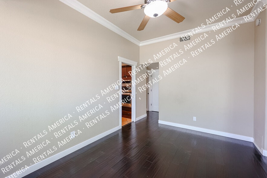 Building Photo - 15811 E Richwood Ave