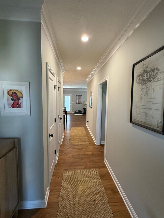 Building Photo - 128 Aiden Ln