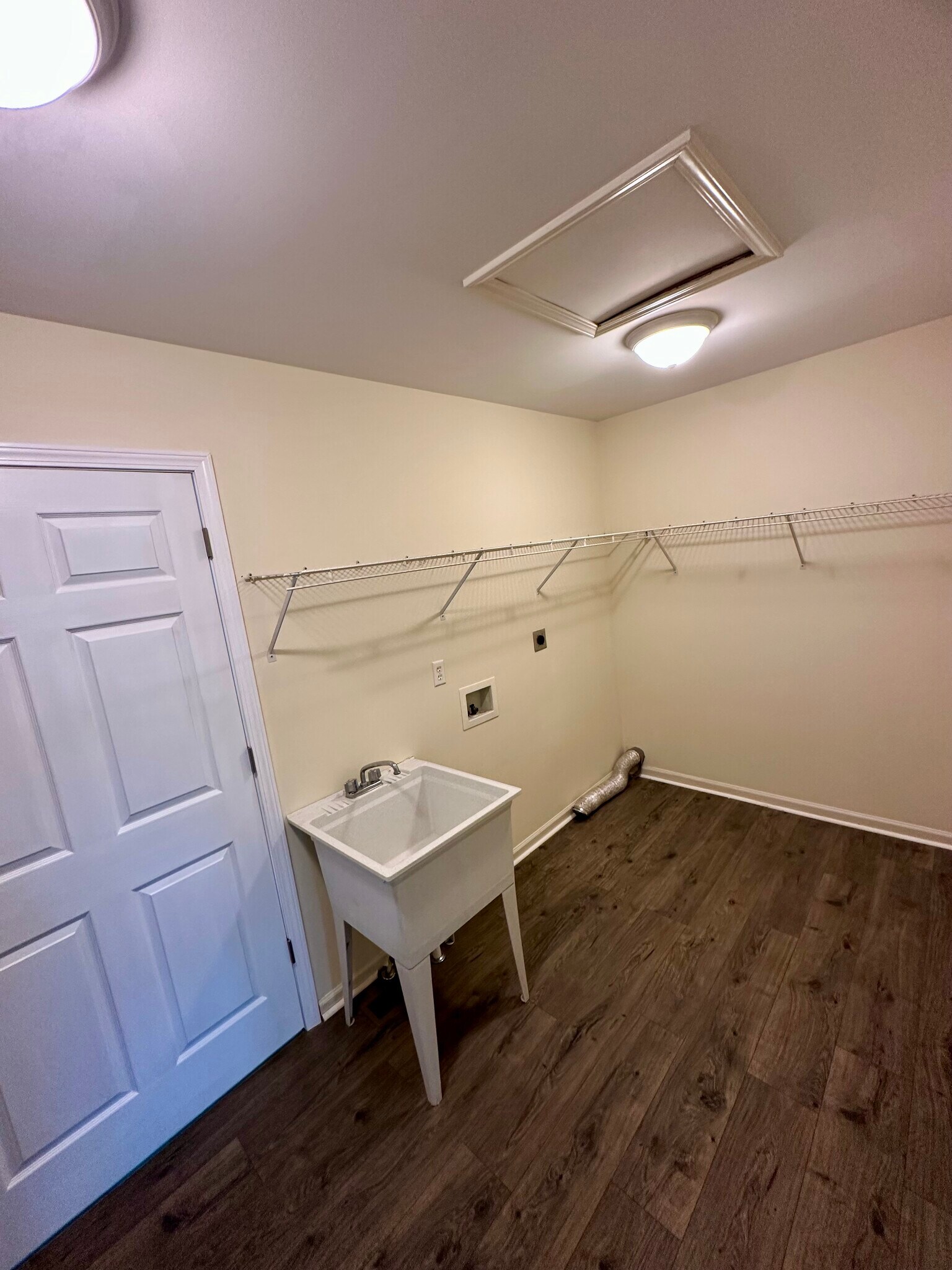 Utility room - 1620 Ridgecrest Dr