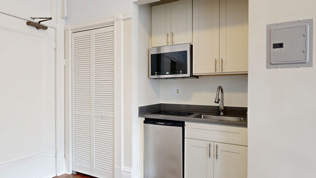 Building Photo - 420 Ellis St