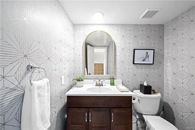 Building Photo - 2450 E Del Mar Blvd