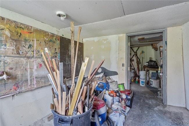 Building Photo - 518 E Brighton Ave