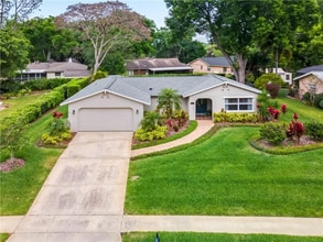 Building Photo - 425 Vandergrift Dr