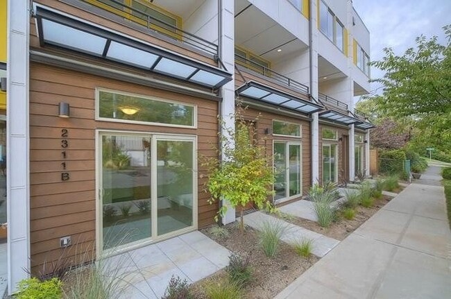 Building Photo - 2311A 48th Ave SW