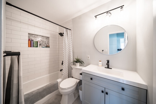 Building Photo - 3610 Marlesta Dr