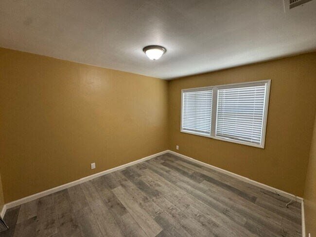 Building Photo - Single Story Cozy Home in San Jacinto