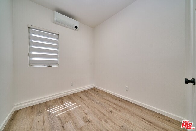 Building Photo - 347 S Highland Ave