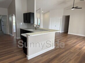 Building Photo - 1617 Nectarine Trail