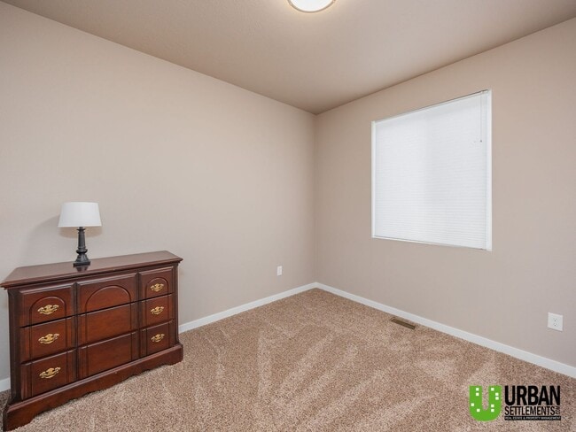 Building Photo - Charming 3-Bedroom Home in North Spokane –...
