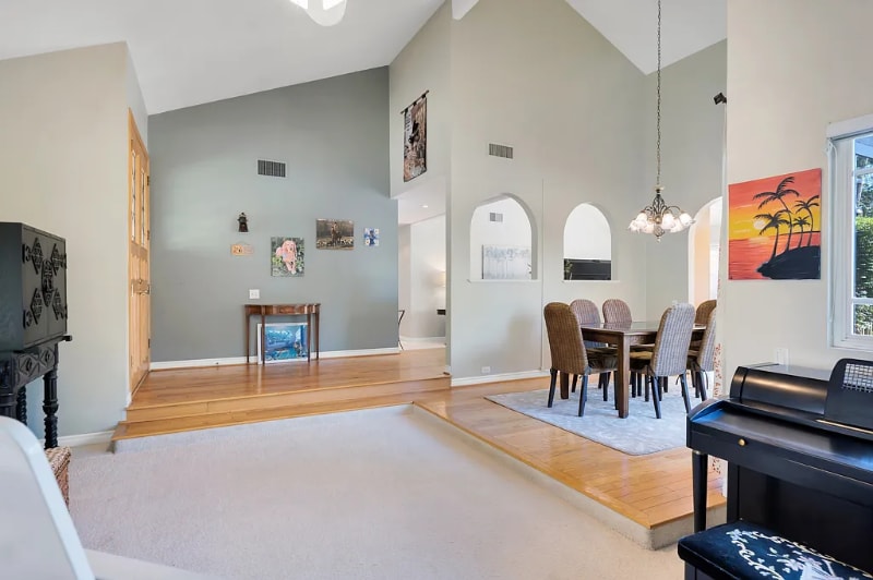 Building Photo - 2802 E Sierra Dr