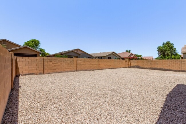 Building Photo - Single Story Large open floor plan home