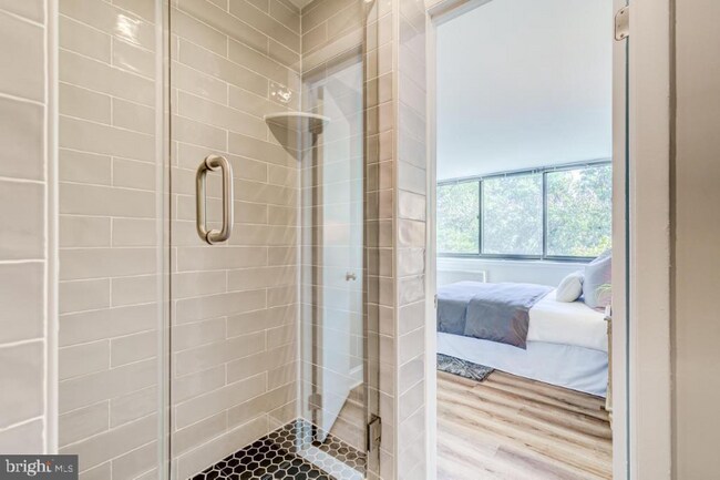 Building Photo - 600 Roosevelt Blvd