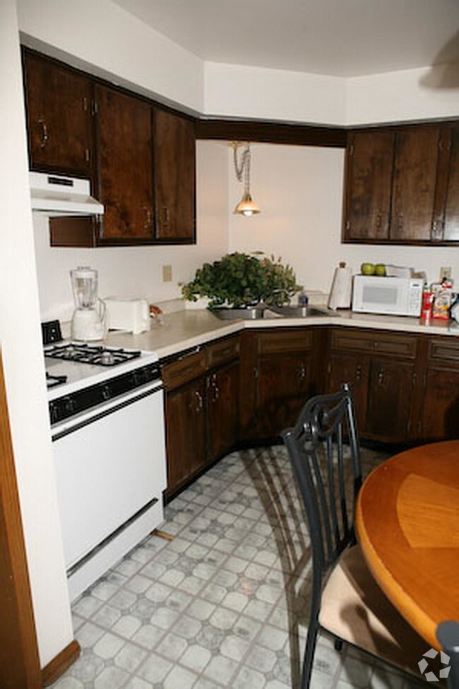 Kitchen - Westover Apartments