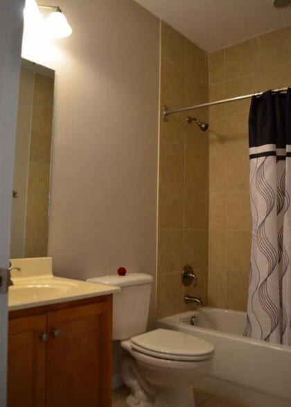 2nd Bathroom - 144 Lincoln St