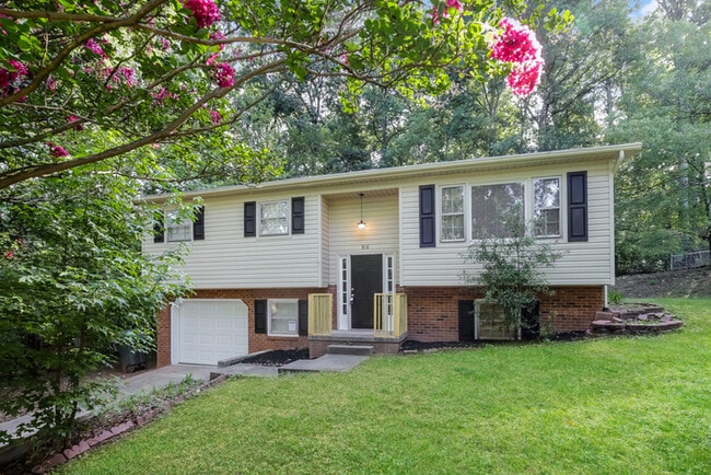 Primary Photo - 816 Klyce St