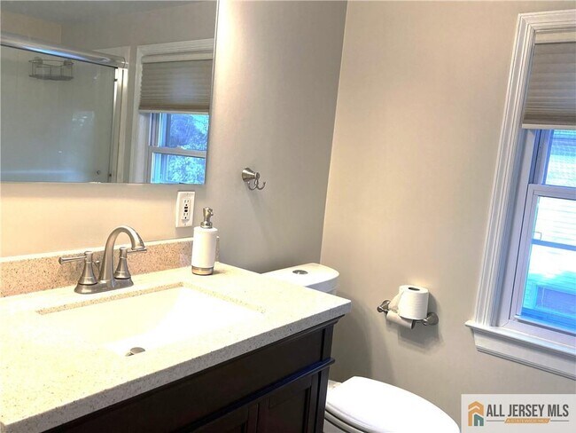 Building Photo - 11 Plainsboro Rd