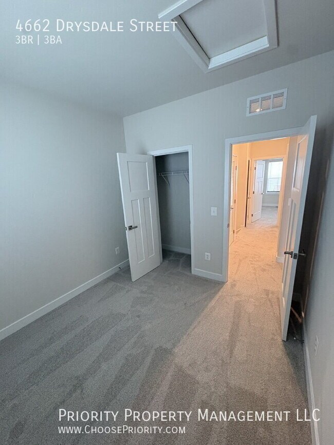 Building Photo - 4662 Drysdale St