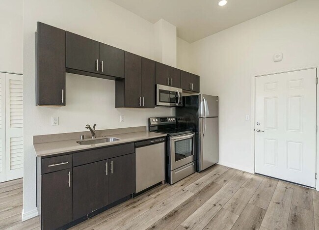 Building Photo - Evergreen Multiplex